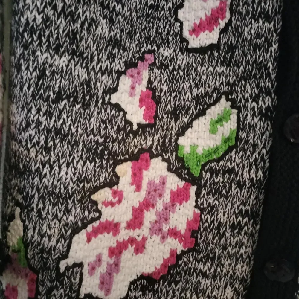 Handknits By Storybook Knits sweater Size M Women's Floral Cable Knit Cottgecore